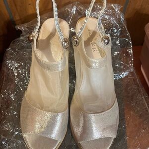 Chic Silver Women's Sandals